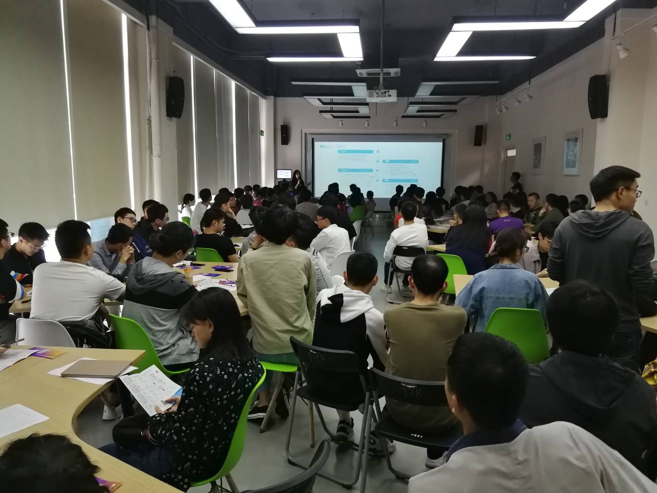 Cache_-3bbdb1ce912b022e..jpg